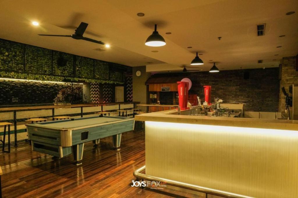 Royal Bay Hotel Makassar Exterior foto